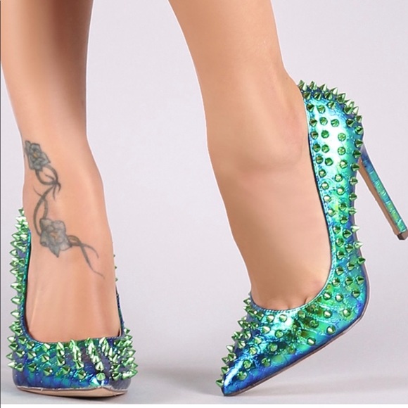 🪀SCARLET🪀 Metallic Hologram Rivet Hologram Stiletto Slip On Green Heels - Picture 9 of 9